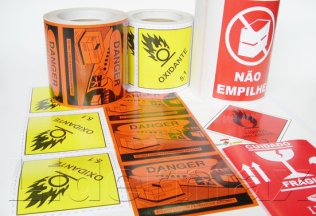 Etiquetas e Adesivos